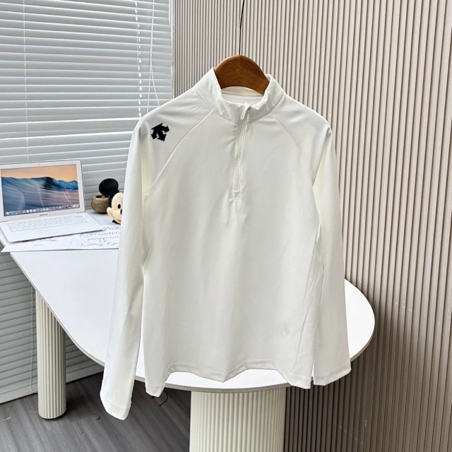 Descente Children‘s Hoodie: seller detail photo 3
