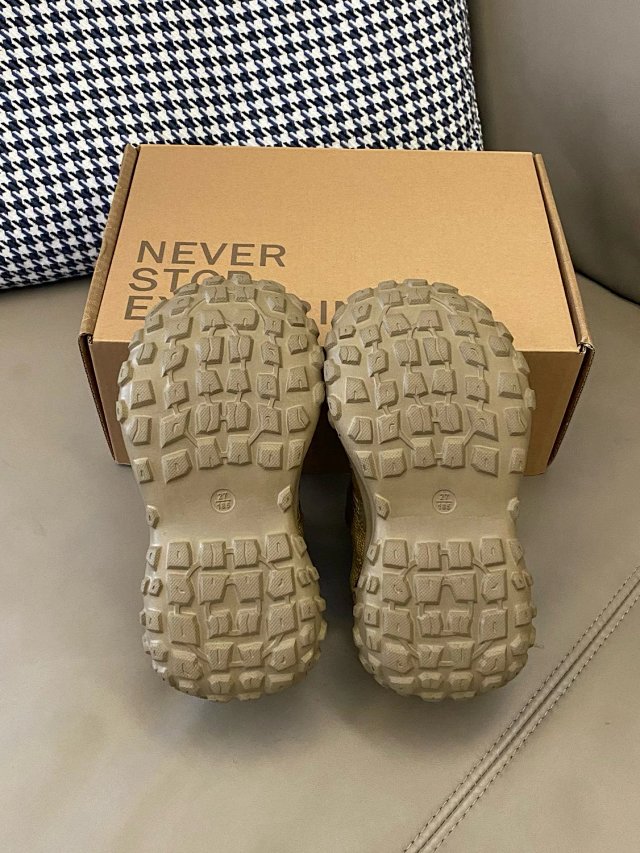 The North face children's shoes: seller detail photo 10