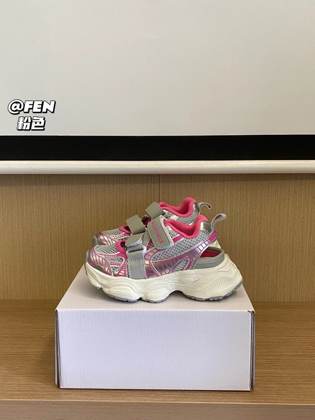 Balenciaga Children's Slippers Shoes: seller detail photo 5