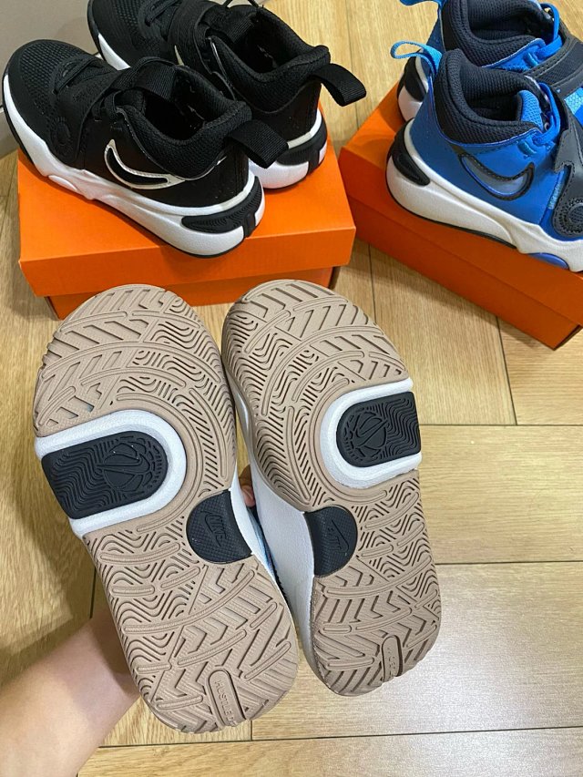 Nike Team Hustle D11 children's Shoes: seller detail photo 10