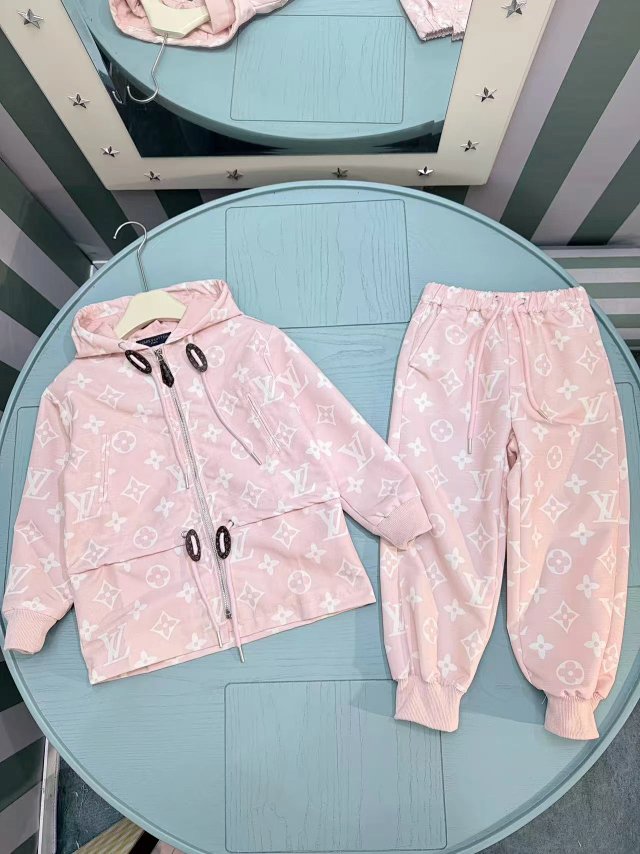 LV Louis Vuitton Children’s Set: seller detail photo 3