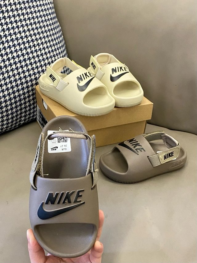 Nike children’s Slippers Shoes: seller detail photo 10