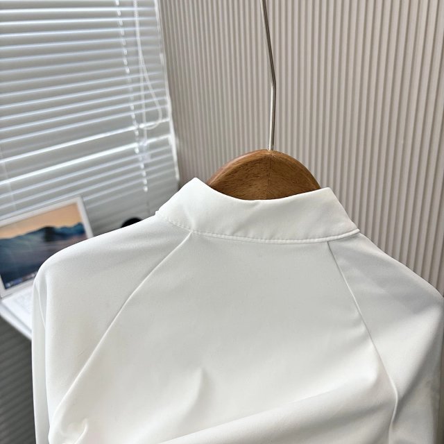 Descente Children‘s Hoodie: seller detail photo 12