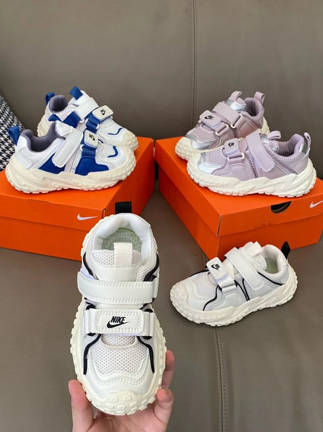 Nike Children's Shoes: seller detail photo 5