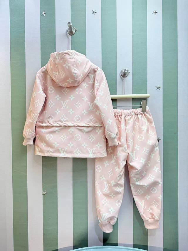 LV Louis Vuitton Children’s Set: seller detail photo 2