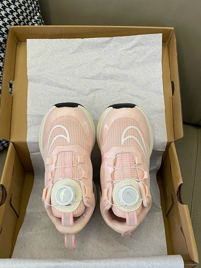 Nike Children's Shoes: seller detail photo 3