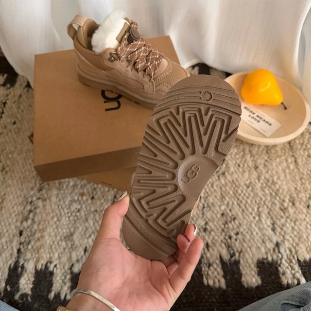 UGG Children's snow boots: seller detail photo 5