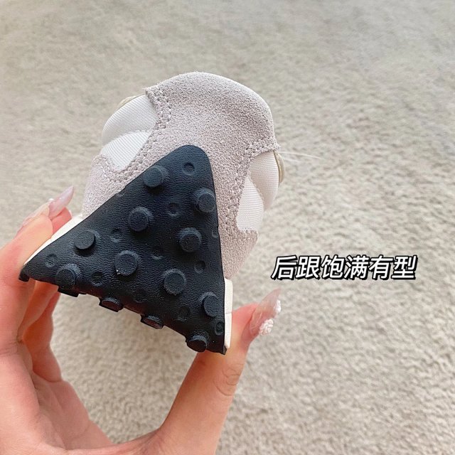 New Balance 327 children's Shoes: seller detail photo 11