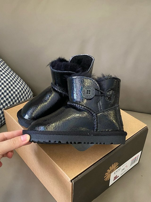 UGG Children's snow boots: seller detail photo 7