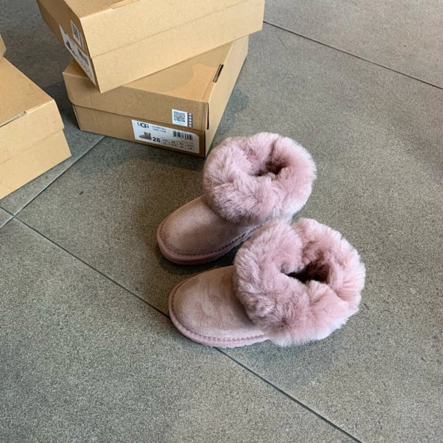 UGG Children's snow boots: seller detail photo 6