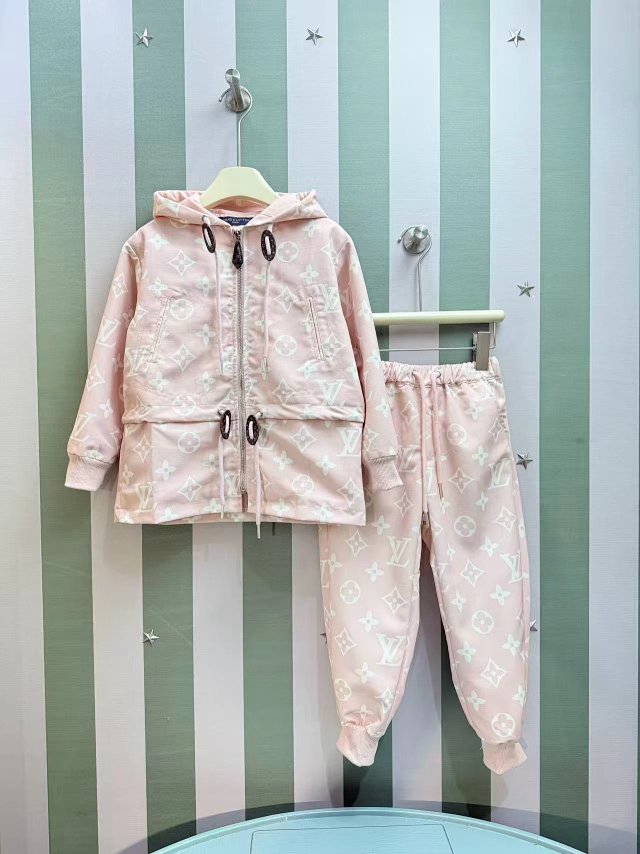 LV Louis Vuitton Children’s Set: seller detail photo 1
