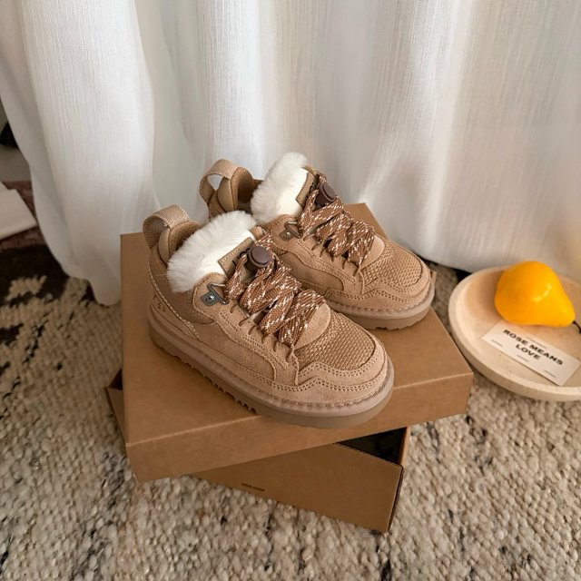 UGG Children's snow boots: seller detail photo 7