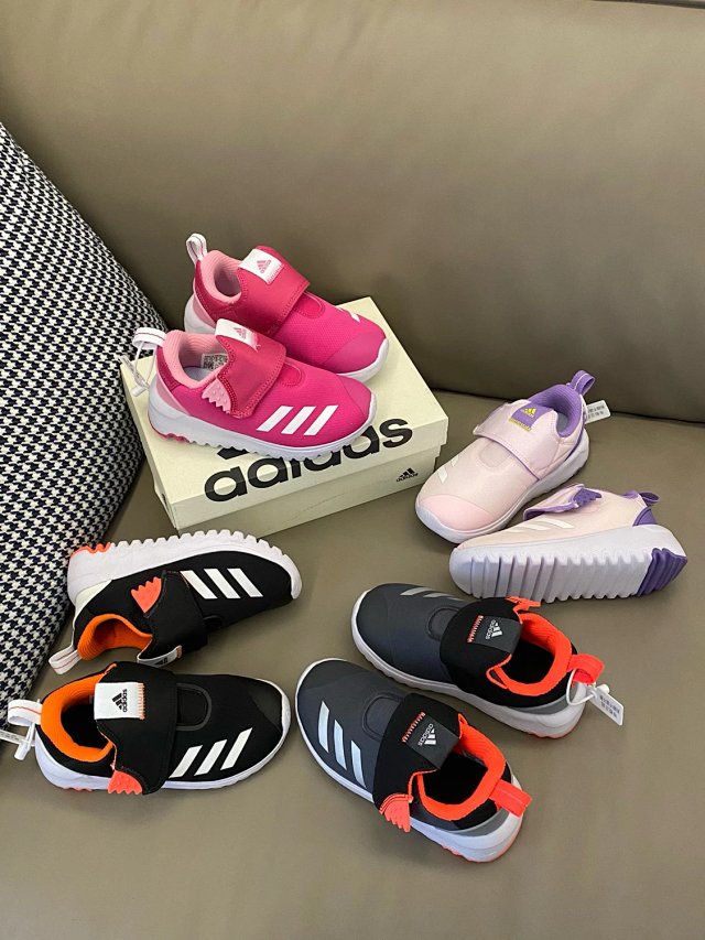 Adidas Children's Shoes: seller detail photo 3