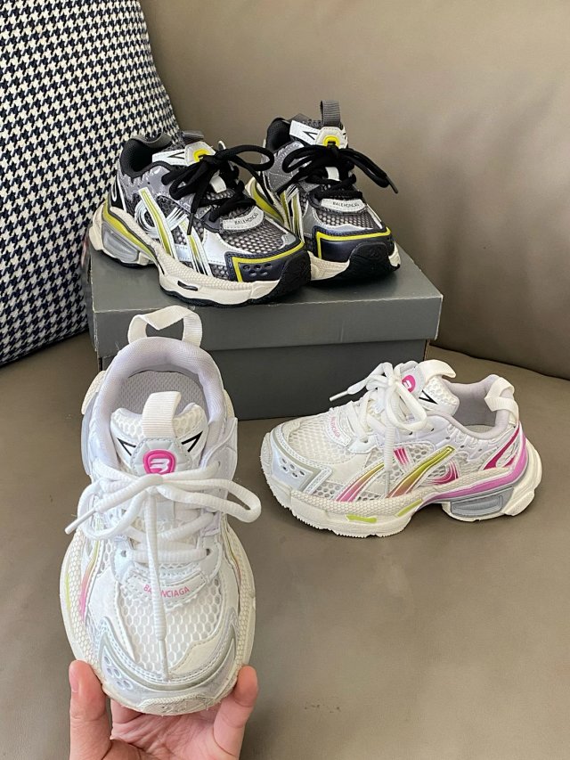Balenciaga children's shoes: seller detail photo 4