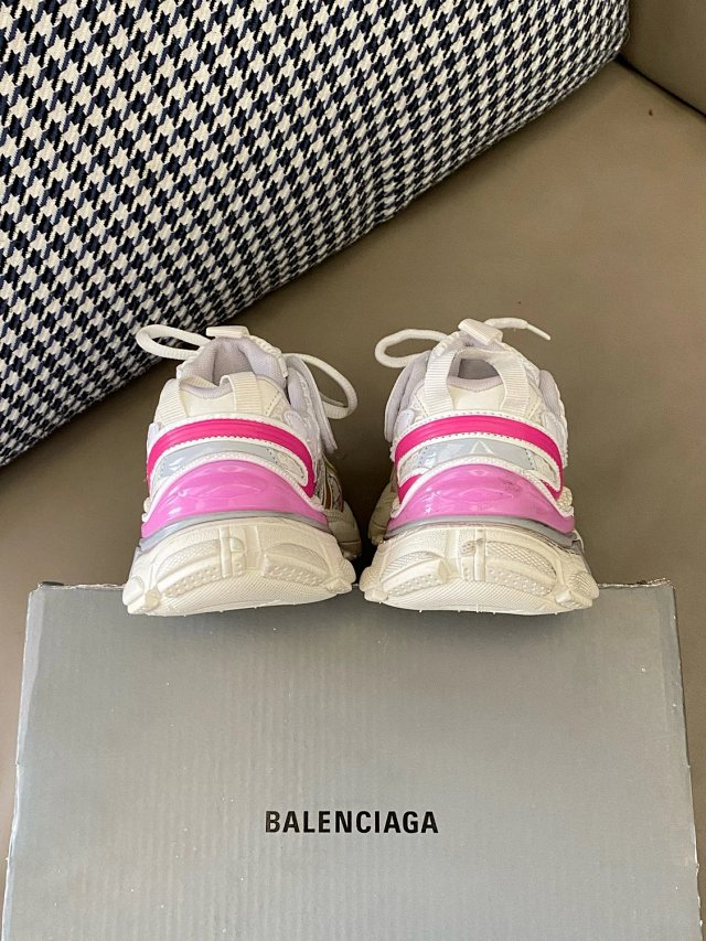 Balenciaga children's shoes: seller detail photo 10