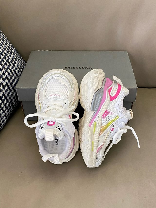 Balenciaga children's shoes: seller detail photo 5