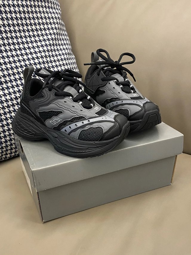 Balenciaga 16XL children's shoes: seller detail photo 5