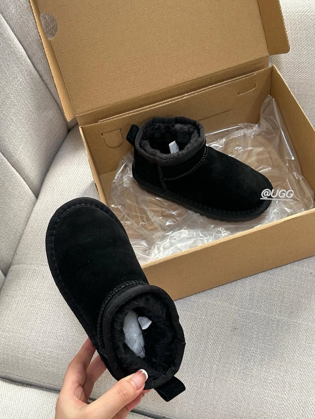 UGG Children's snow boots: seller detail photo 10