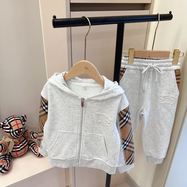 Burberry Children‘s Set: seller detail photo 14