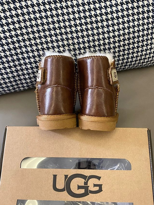 UGG Children's snow boots: seller detail photo 8