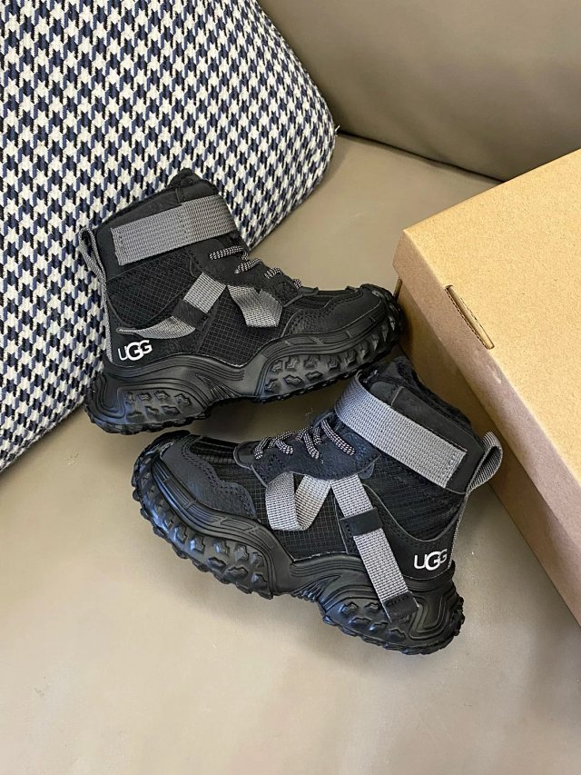 UGG Children's snow boots: seller detail photo 2