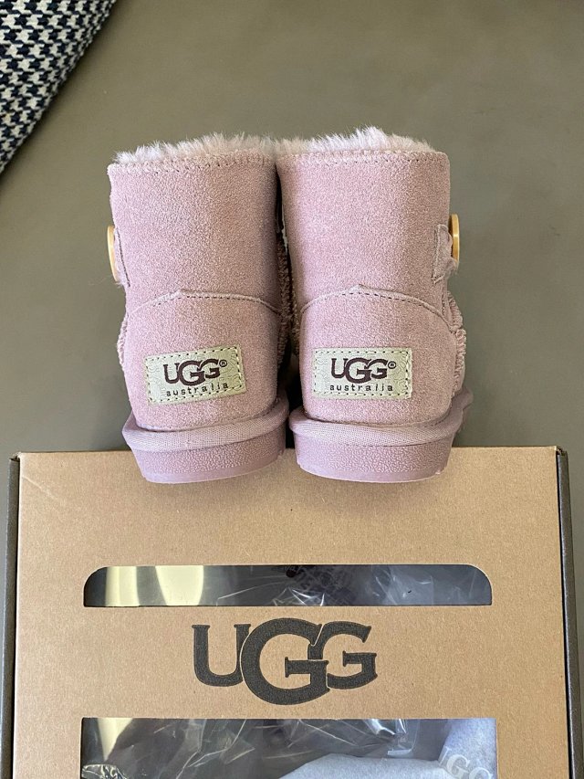UGG Children's snow boots: seller detail photo 9