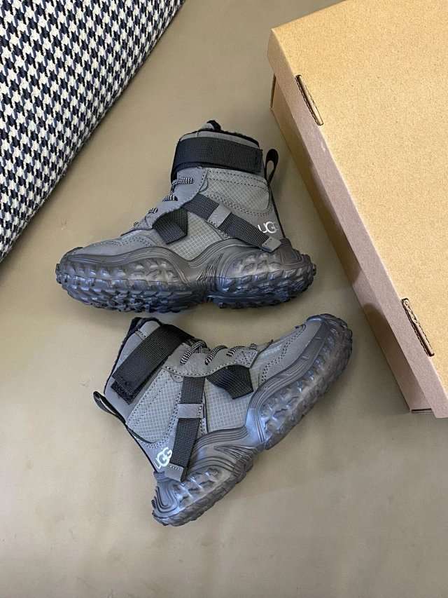 UGG Children's snow boots: seller detail photo 4