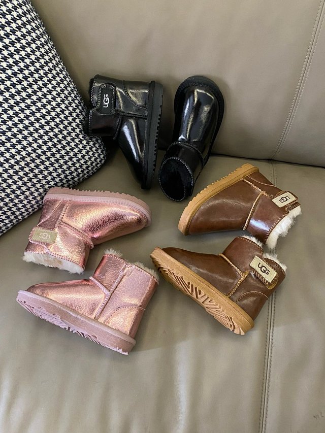 UGG Children's snow boots: seller detail photo 3