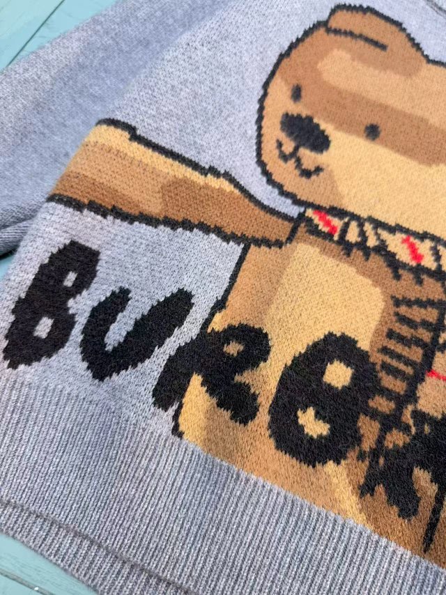 Burberry Children's Hoodie: seller detail photo 6