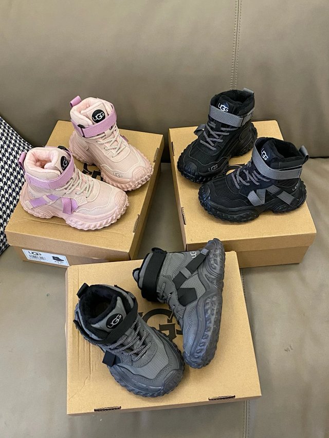 UGG Children's snow boots: seller detail photo 9