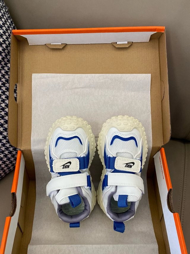 Nike Children's Shoes: seller detail photo 3