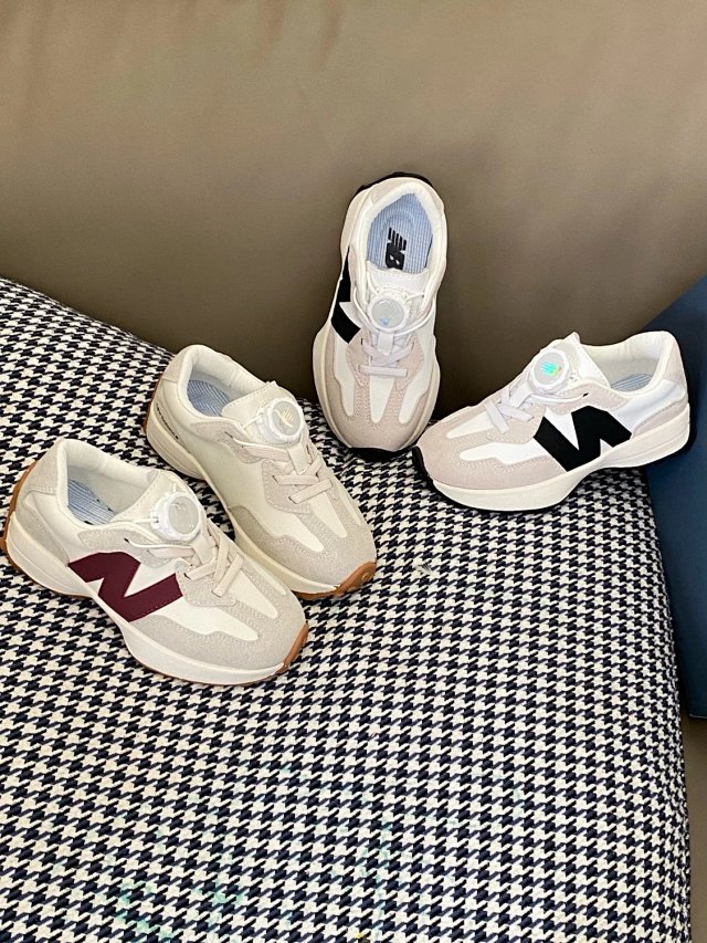 New Balance 327 children's Shoes: seller detail photo 8