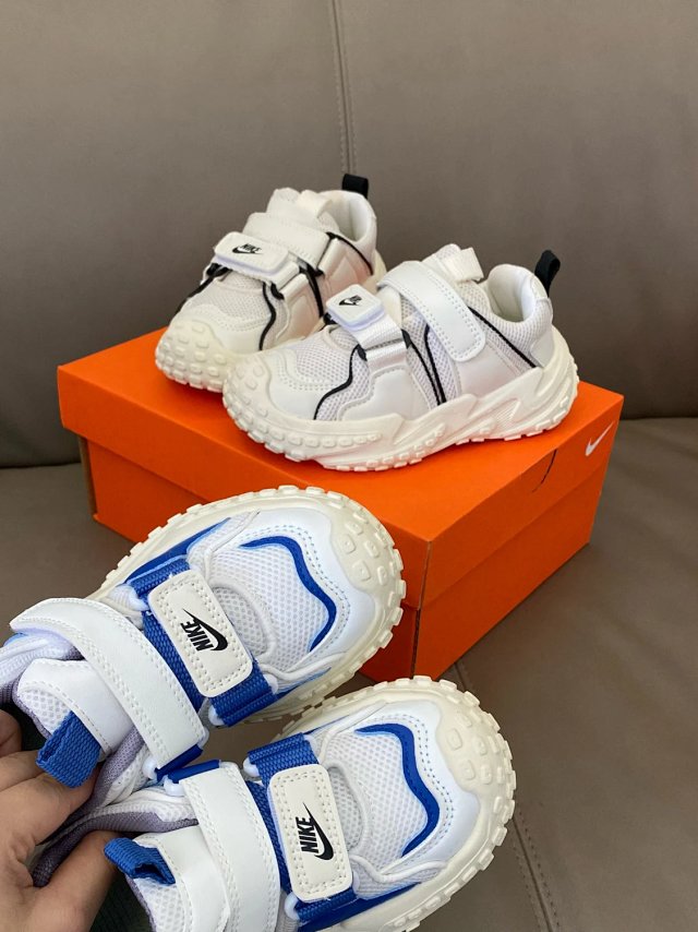 Nike Children's Shoes: seller detail photo 4