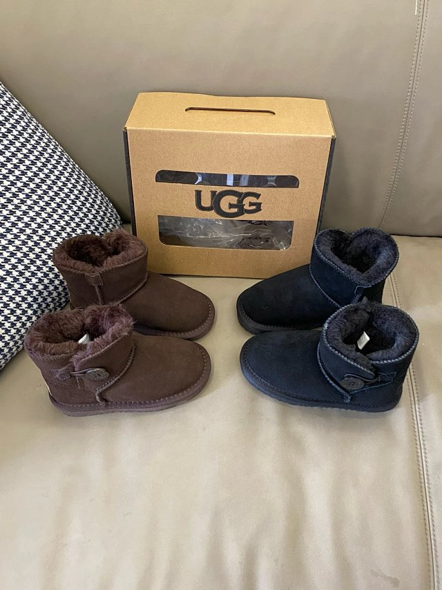UGG Children's snow boots: seller detail photo 4