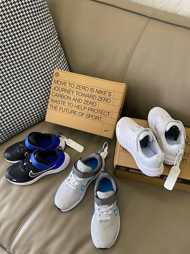 Nike Downshifter 12 children's Shoes: seller detail photo 3