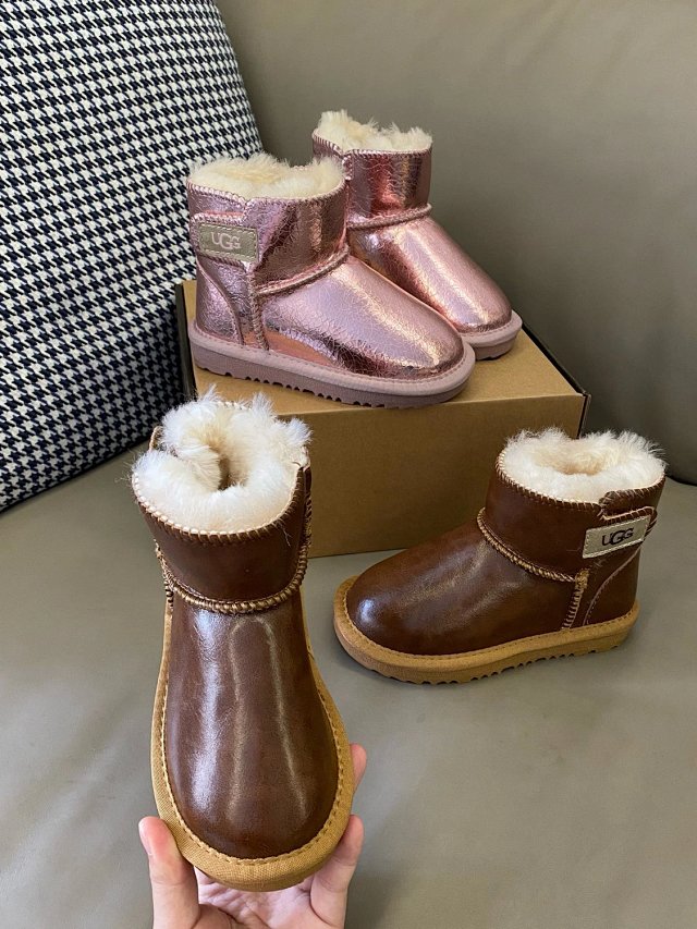 UGG Children's snow boots: seller detail photo 5