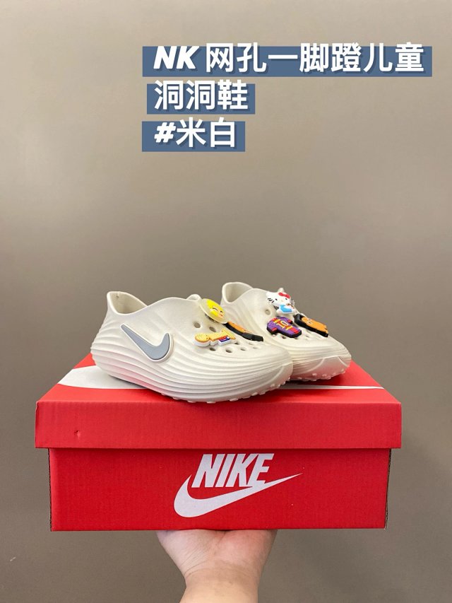 Nike Children‘s Slippers Shoes: seller detail photo 2