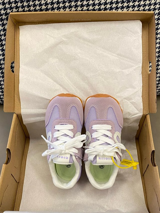 ASICS Children's Shoes: seller detail photo 6