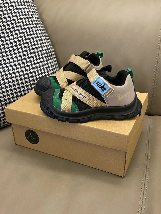 Nike children's Shoes: seller detail photo 11