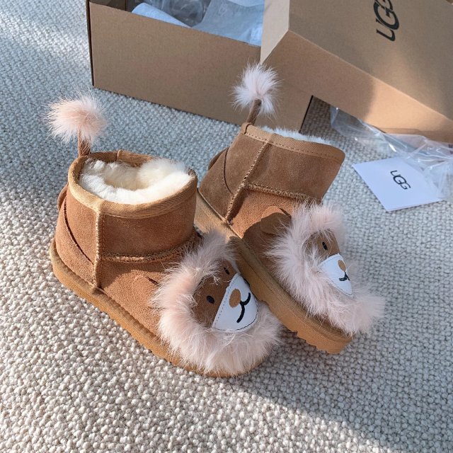 UGG Children's snow boots: seller detail photo 2