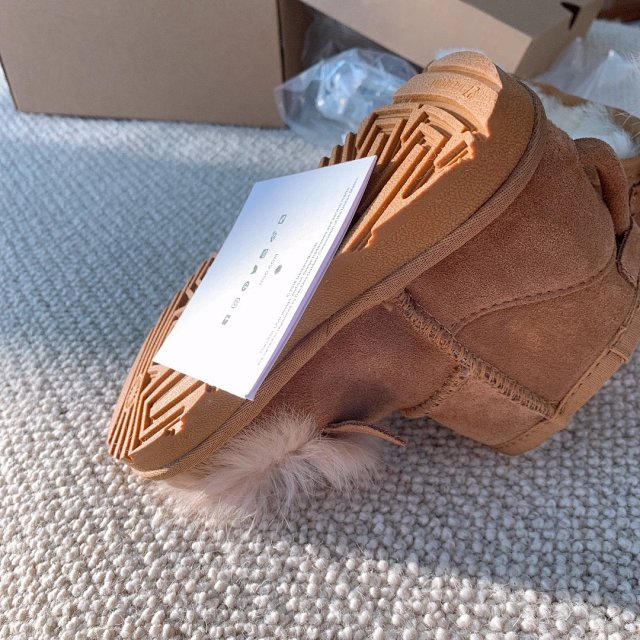 UGG Children's snow boots: seller detail photo 9