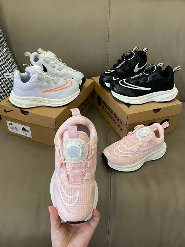 Nike Children's Shoes: seller detail photo 5