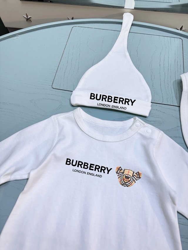 Burberry Children's Jumpsuit: seller detail photo 3
