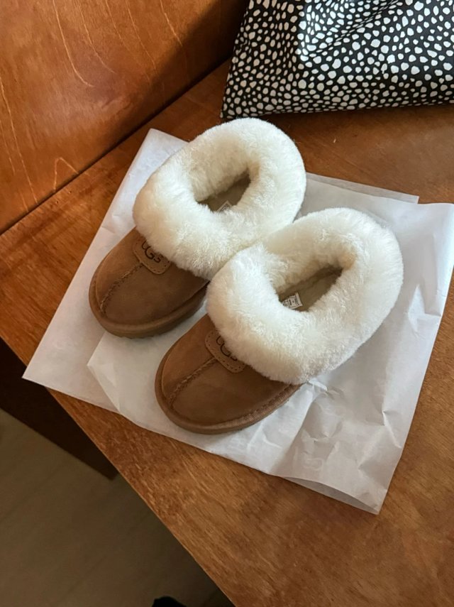 UGG Children's snow boots: seller detail photo 6
