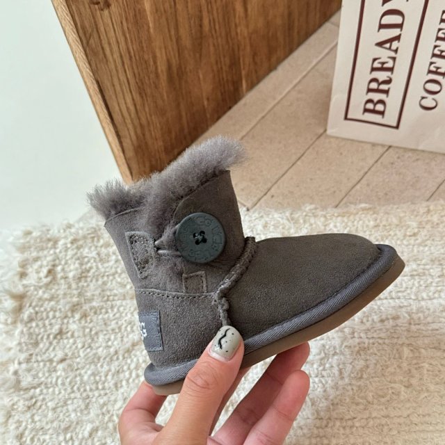 UGG Children's snow boots: seller detail photo 7