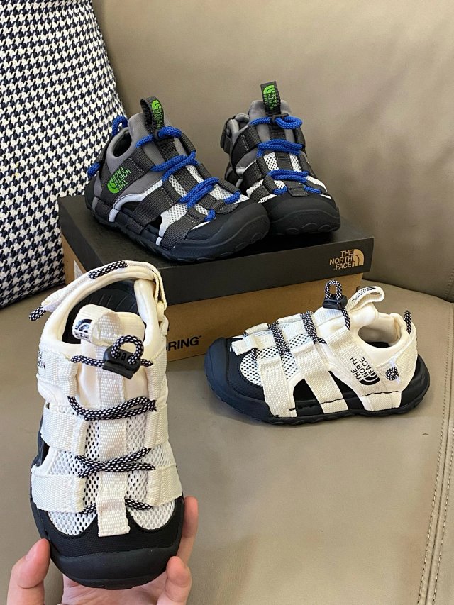The North face children's Slippers shoes: seller detail photo 5