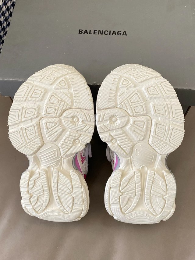 Balenciaga children's shoes: seller detail photo 12