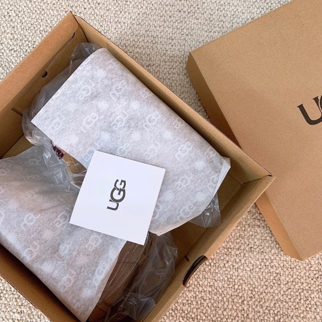 UGG Children's snow boots: seller detail photo 10