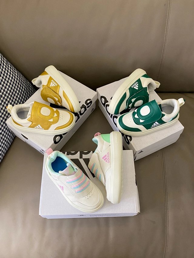 Adidas Children's Shoes: seller detail photo 3