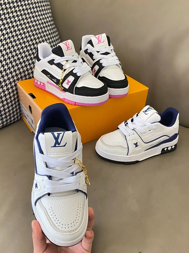 LV Louis Vuitton Trailer Children's Shoes: seller detail photo 9